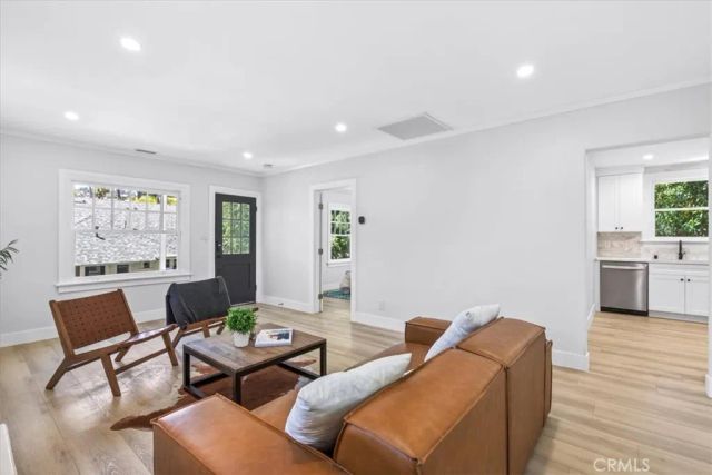 1636 N Sierra Bonita Avenue, Los Angeles, CA 90046