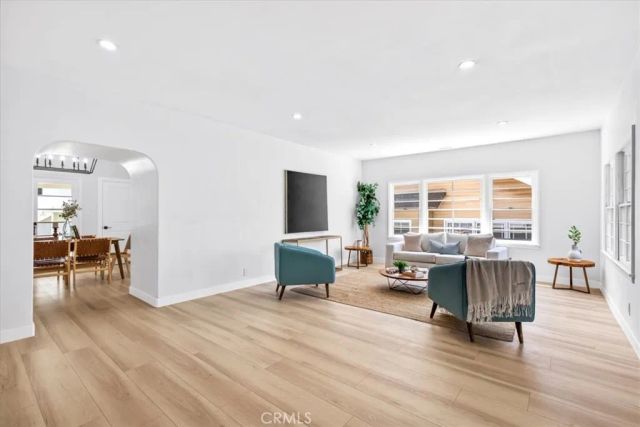1636 N Sierra Bonita Avenue, Los Angeles, CA 90046