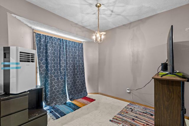 1335 North Clifton Avenue, Springfield, MO 65802