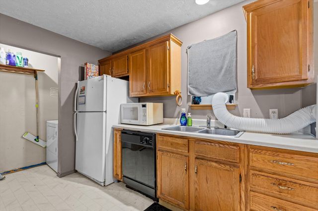 1335 North Clifton Avenue, Springfield, MO 65802