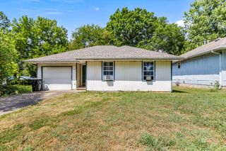 1335 North Clifton Avenue, Springfield, MO 65802