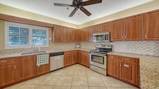 4530 PINEBROOK CIRCLE 302, Bradenton, FL 34209