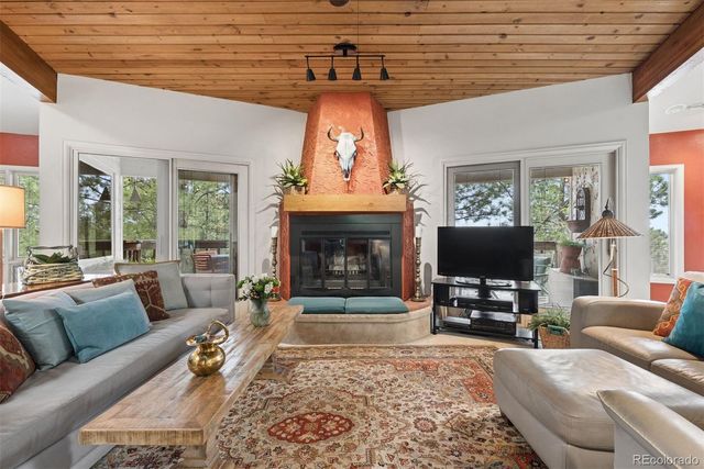 3915 Wakefield Drive, Colorado Springs, CO 80906