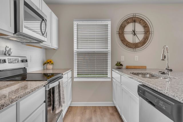 2231 S Vintage Dr, Andover, KS 67002