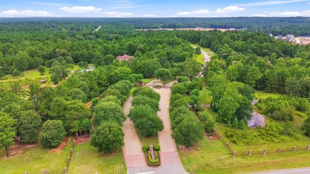 26063 Crown Ranch Boulevard, Montgomery, TX 77316