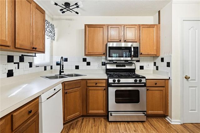 407 Redwood Trail, Canton, GA 30114