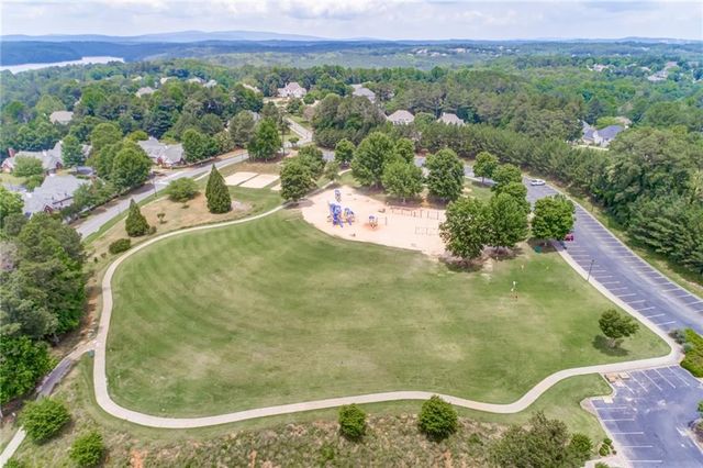 407 Redwood Trail, Canton, GA 30114