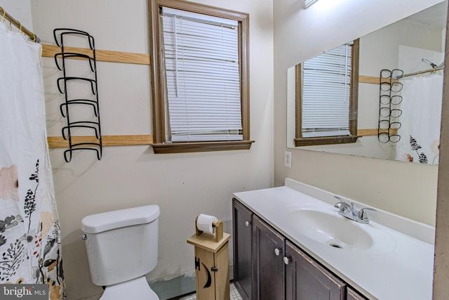 338 MAPLE AVE, Essex, MD 21221