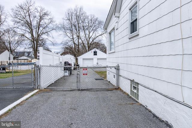 338 MAPLE AVE, Essex, MD 21221