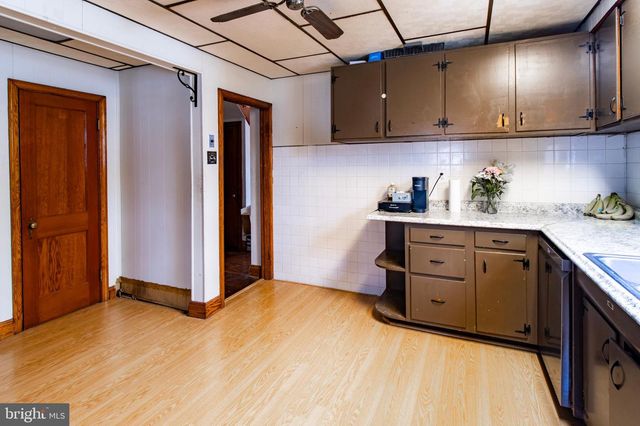 338 MAPLE AVE, Essex, MD 21221