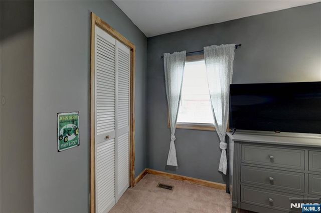 101 Old Clove Road, Sussex, NJ 07461