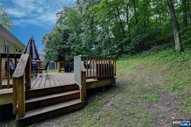 101 Old Clove Road, Sussex, NJ 07461