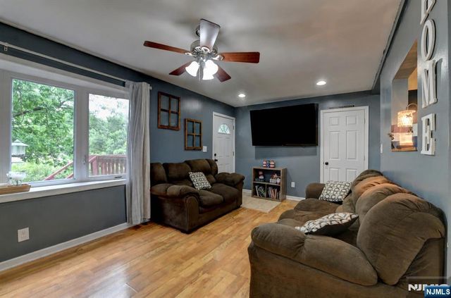 101 Old Clove Road, Sussex, NJ 07461