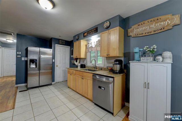 101 Old Clove Road, Sussex, NJ 07461