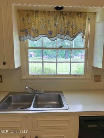 324 Bob White Drive, Canton, MS 39046