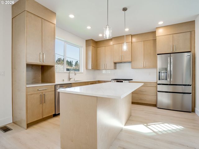 6025 Ne 45TH Ct, Vancouver, WA 98661
