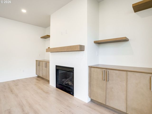 6025 Ne 45TH Ct, Vancouver, WA 98661