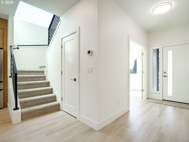 6025 Ne 45TH Ct, Vancouver, WA 98661