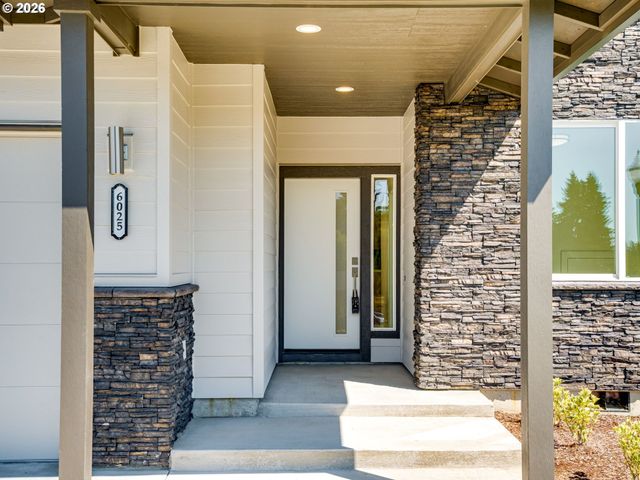 6025 Ne 45TH Ct, Vancouver, WA 98661