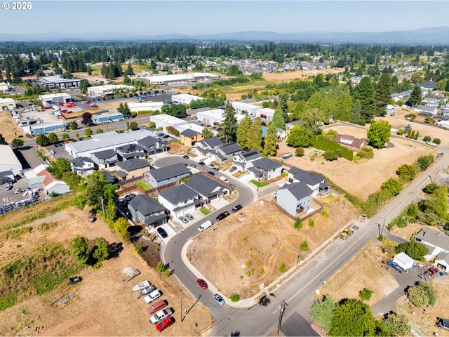 6025 Ne 45TH Ct, Vancouver, WA 98661