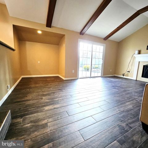 11 STRATHMORE DR, Cherry Hill, NJ 08003