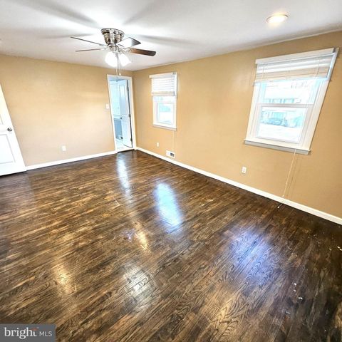 11 STRATHMORE DR, Cherry Hill, NJ 08003