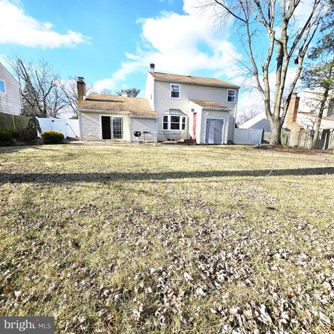 11 STRATHMORE DR, Cherry Hill, NJ 08003