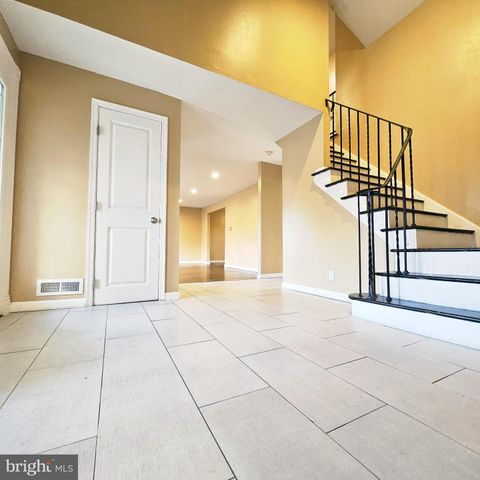 11 STRATHMORE DR, Cherry Hill, NJ 08003