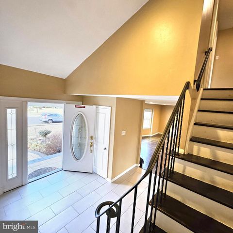 11 STRATHMORE DR, Cherry Hill, NJ 08003