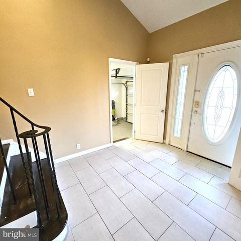 11 STRATHMORE DR, Cherry Hill, NJ 08003