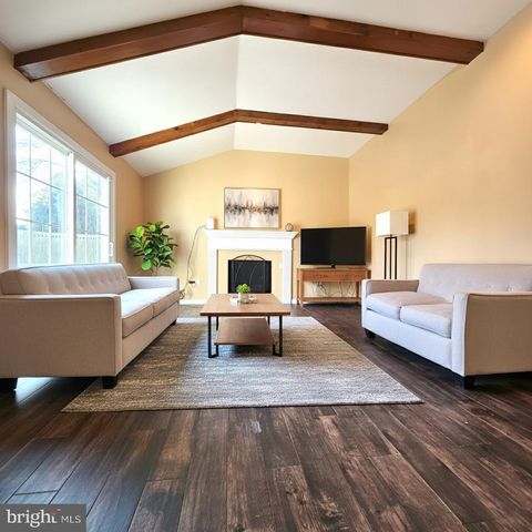 11 STRATHMORE DR, Cherry Hill, NJ 08003