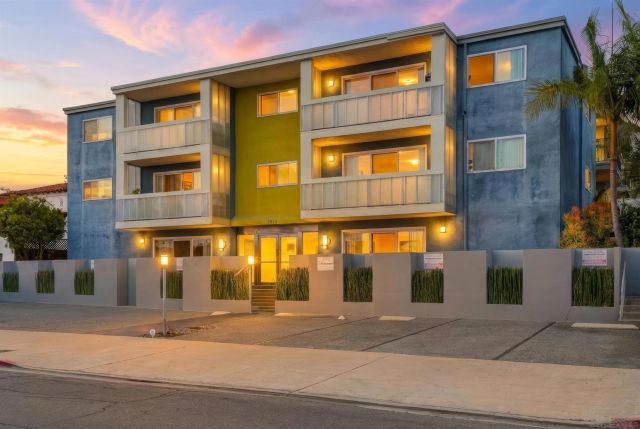 3815 3rd Ave 14, San Diego, CA 92103