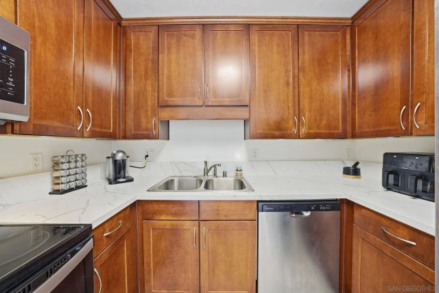 3815 3rd Ave 14, San Diego, CA 92103