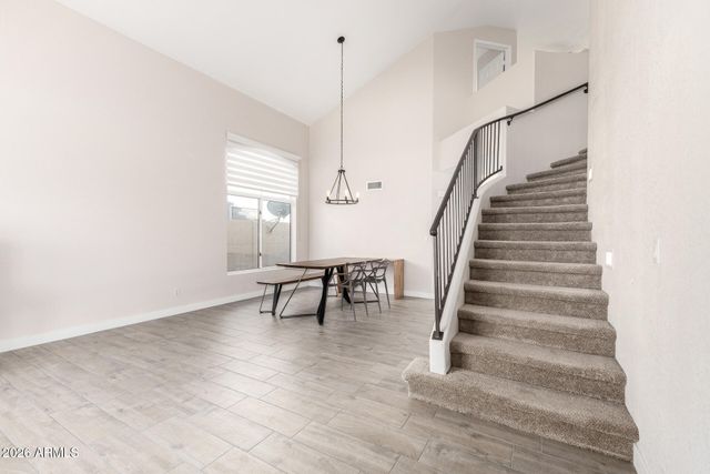 4643 E MICHELLE Drive, Phoenix, AZ 85032