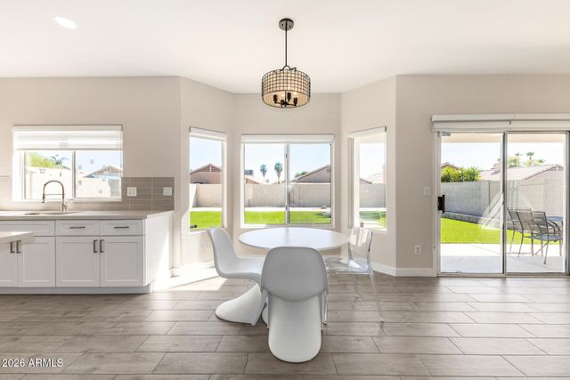 4643 E MICHELLE Drive, Phoenix, AZ 85032