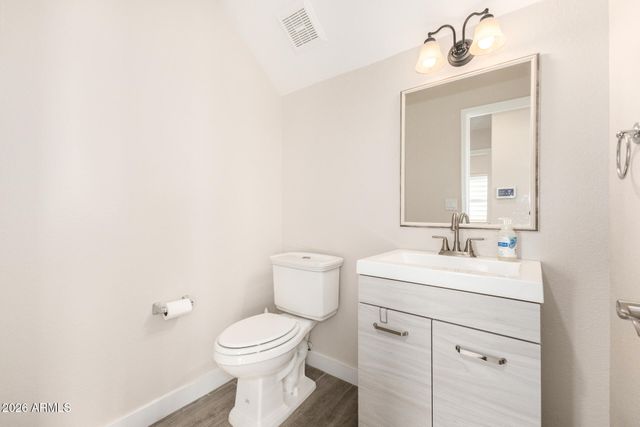 4643 E MICHELLE Drive, Phoenix, AZ 85032