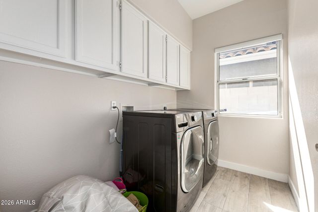 4643 E MICHELLE Drive, Phoenix, AZ 85032