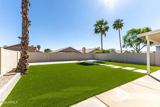4643 E MICHELLE Drive, Phoenix, AZ 85032