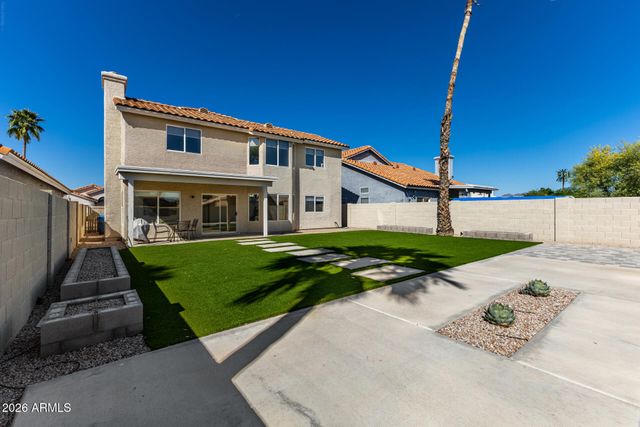 4643 E MICHELLE Drive, Phoenix, AZ 85032