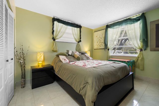 10 Willowbrook Lane 108, Delray Beach, FL 33446