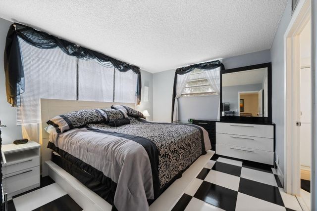 10 Willowbrook Lane 108, Delray Beach, FL 33446