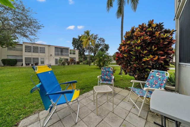 10 Willowbrook Lane 108, Delray Beach, FL 33446