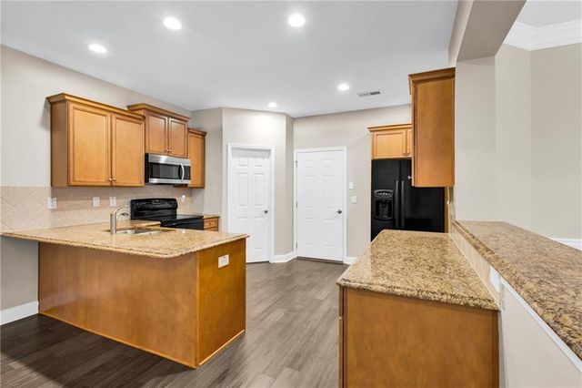 5358 Manor View Drive NW 12, Acworth, GA 30101
