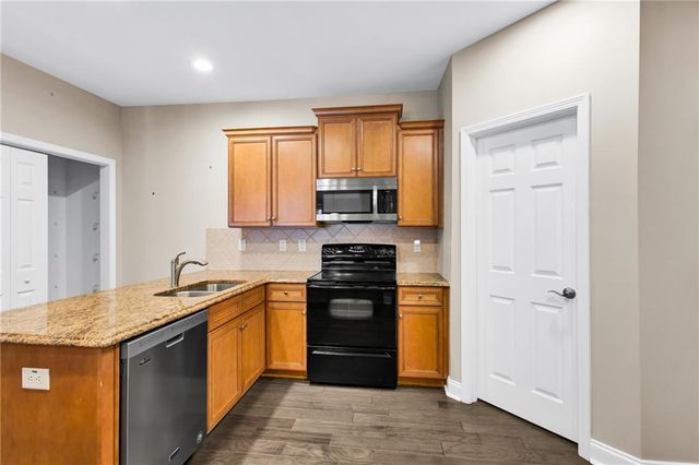 5358 Manor View Drive NW 12, Acworth, GA 30101