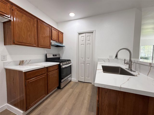 1621 Parkfield CIR, Round Rock, TX 78664