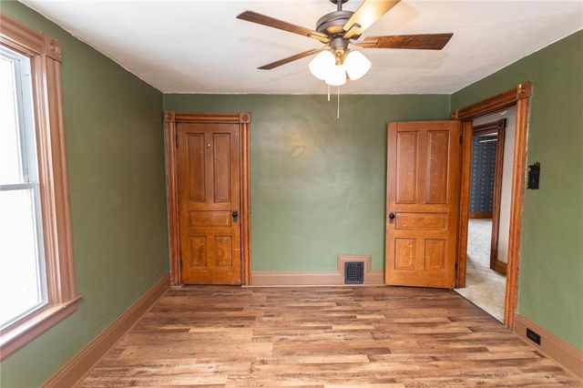 1206 Sycamore St, Connellsville, PA 15425