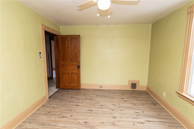 1206 Sycamore St, Connellsville, PA 15425