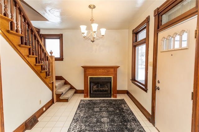 1206 Sycamore St, Connellsville, PA 15425