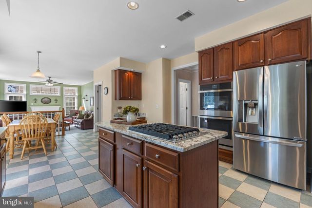 43321 HUDDLESTON LN, Chantilly, VA 20152