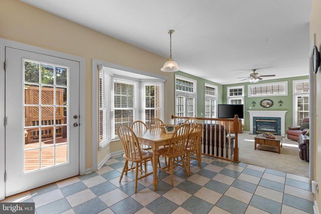 43321 HUDDLESTON LN, Chantilly, VA 20152